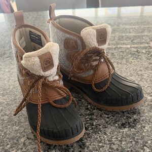 Kamik Black and Brown Snow Boots. Duck boots